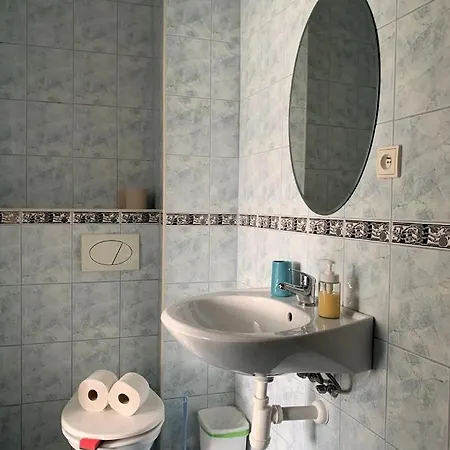 Мотель Sara Гевлин