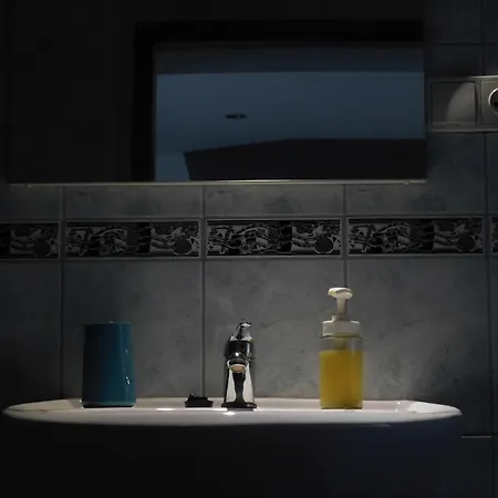 Sara 모텔 Hevlín